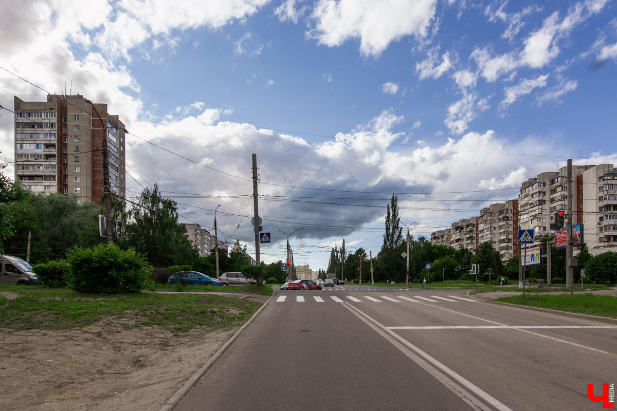 Краевед Александр Пронин провел для нас необычную экскурсию по Суздальскому проспекту. Он поделился интересными ретро-фото и рассказал историю этого места
