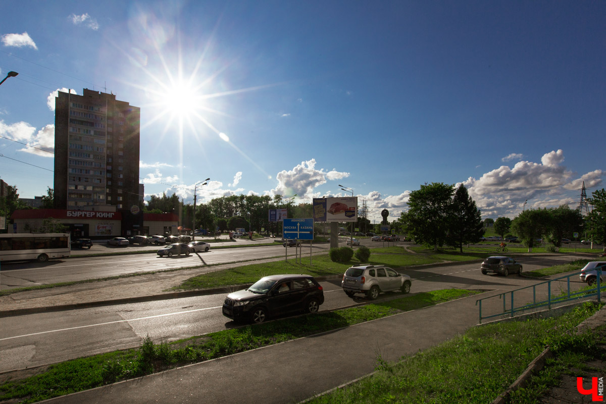 Краевед Александр Пронин провел для нас необычную экскурсию по Суздальскому проспекту. Он поделился интересными ретро-фото и рассказал историю этого места