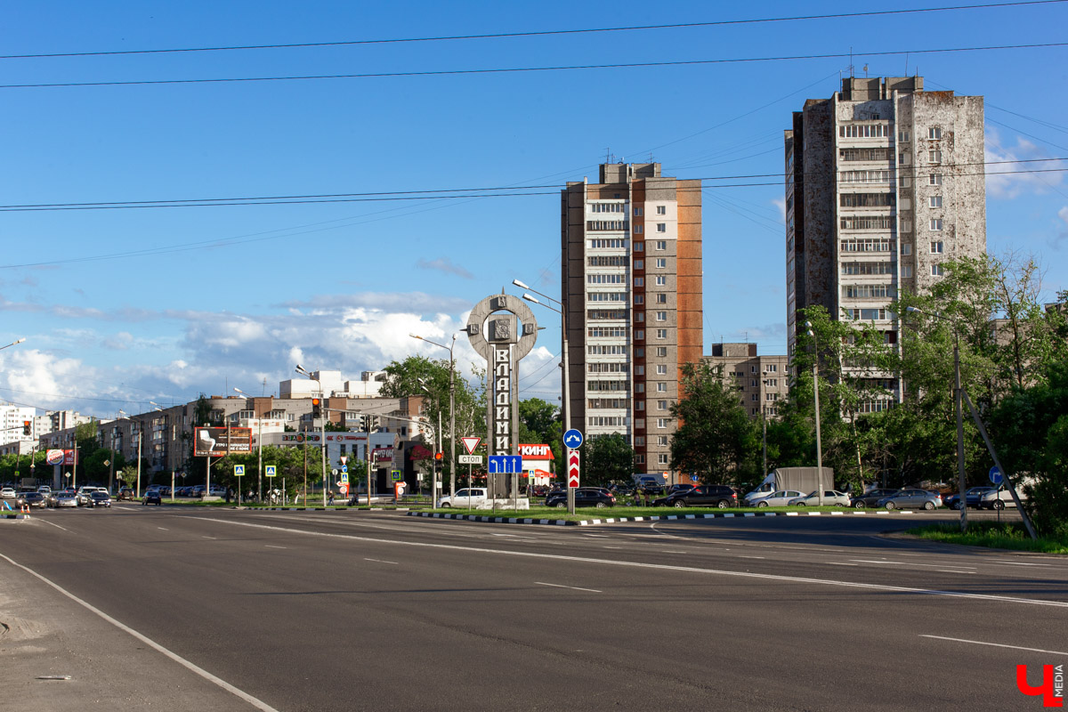 Краевед Александр Пронин провел для нас необычную экскурсию по Суздальскому проспекту. Он поделился интересными ретро-фото и рассказал историю этого места