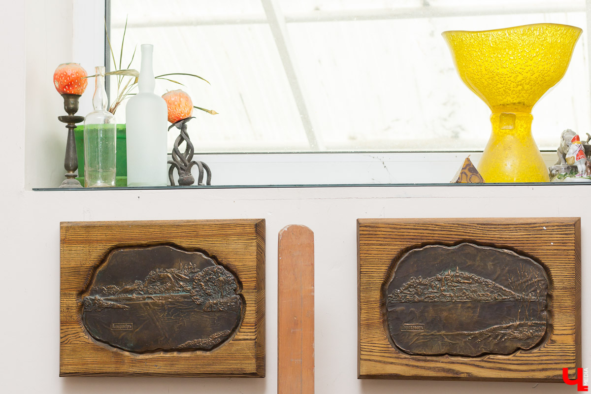 Игорь Черноглазов – один из ведущих скульпторов России. Монументы и парковые фигуры, которые он создает, украшают не только нашу необъятную, но и страны дальнего зарубежья. Черноглазов раскрыл секреты технологии своей работы.