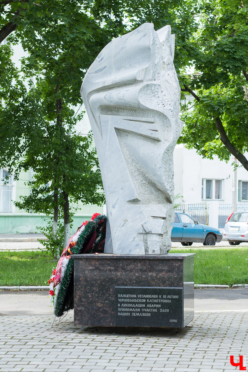 Игорь Черноглазов – один из ведущих скульпторов России. Монументы и парковые фигуры, которые он создает, украшают не только нашу необъятную, но и страны дальнего зарубежья. Черноглазов раскрыл секреты технологии своей работы.