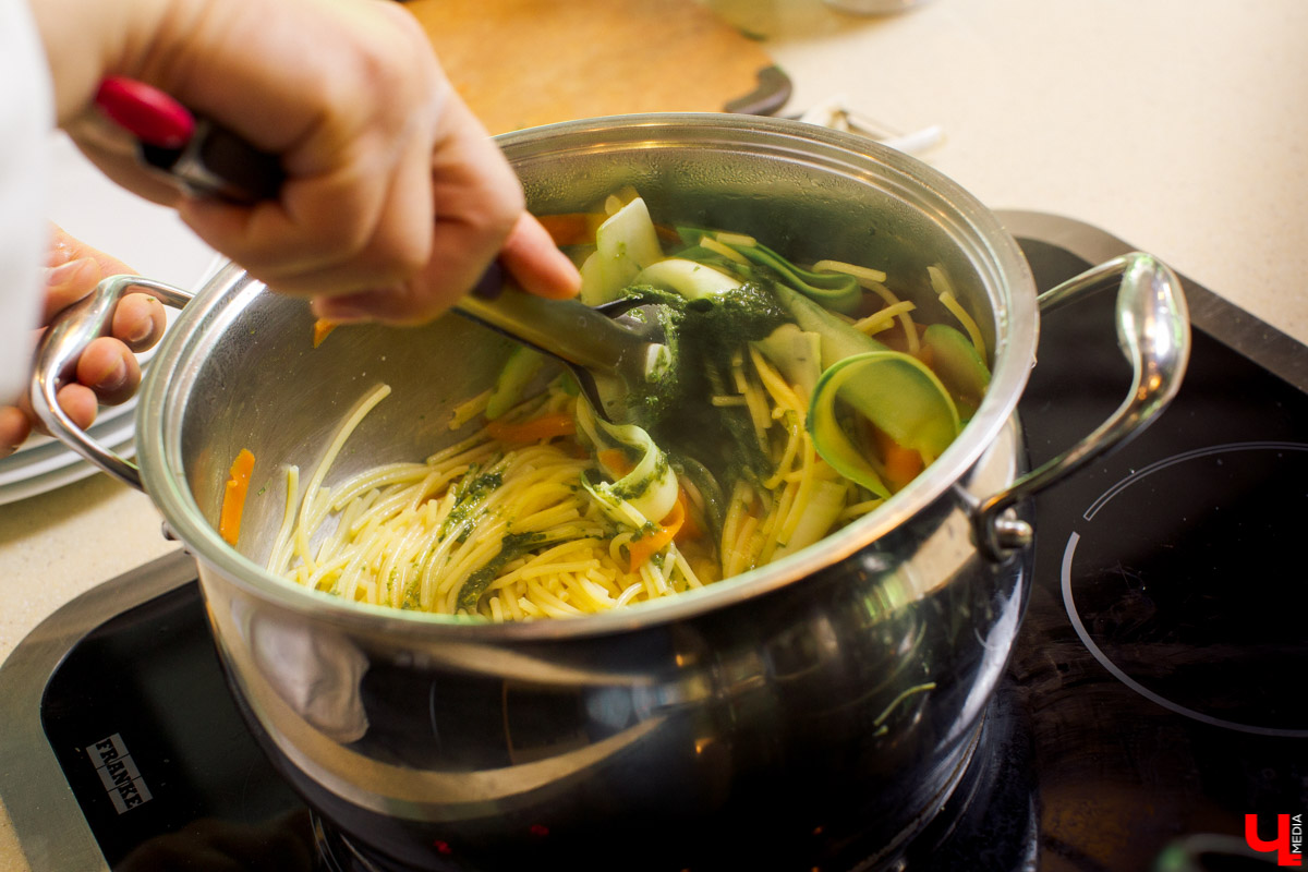 Команда GEN87 раскрыла мастер-шефу Roulet Дмитрию Орловскому формулу похудения и оздоровления с помощью конопляного масла.