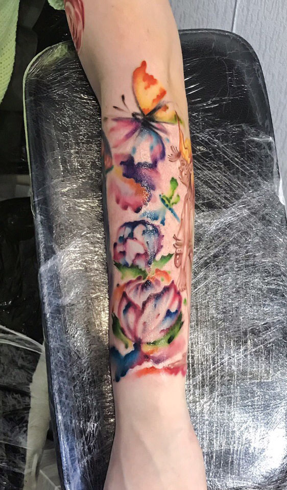 Наличие тату у человека - это особая философия, дань моде или просто желание выделиться из толпы? Мы задали этот вопрос трем горожанам, чьи тела украшает весьма неожиданная нательная живопись