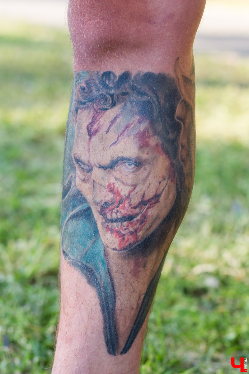 Наличие тату у человека - это особая философия, дань моде или просто желание выделиться из толпы? Мы задали этот вопрос трем горожанам, чьи тела украшает весьма неожиданная нательная живопись