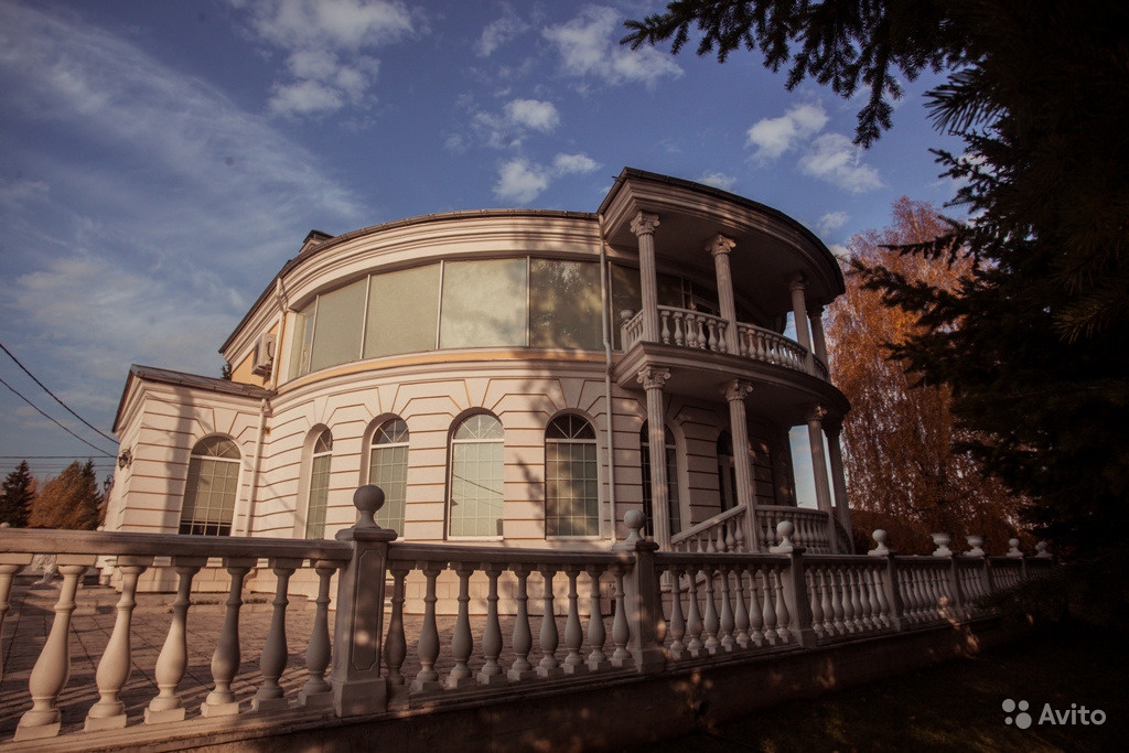 Мы изучили объявления о продаже элитных загородных домов во Владимирской области и решили рассказать о 5 удивительных вариантах