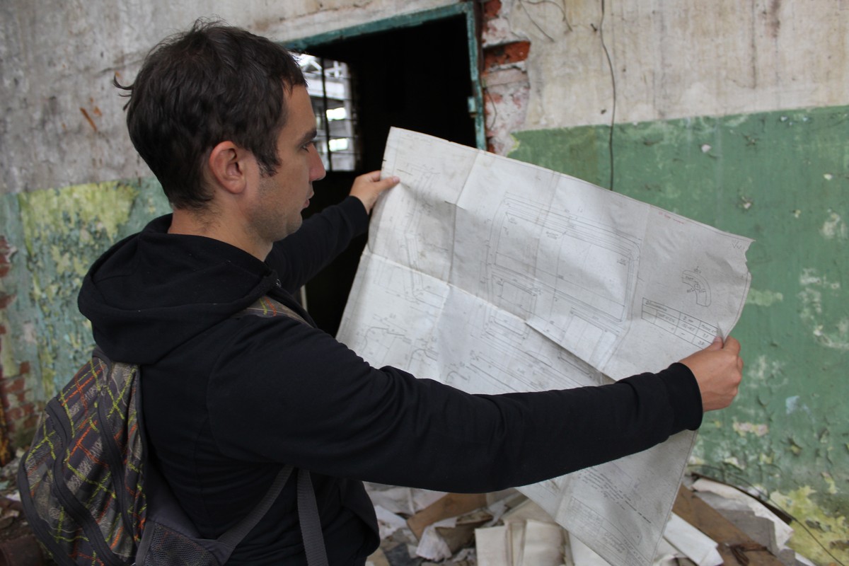 Вот уже несколько лет владимирец Роман Комов проводит экскурсии по владимирской промзоне. И за это время он уже успел узнать массу интересного. Например, что на месте тракторного завода когда-то была стоянка древнего человека.