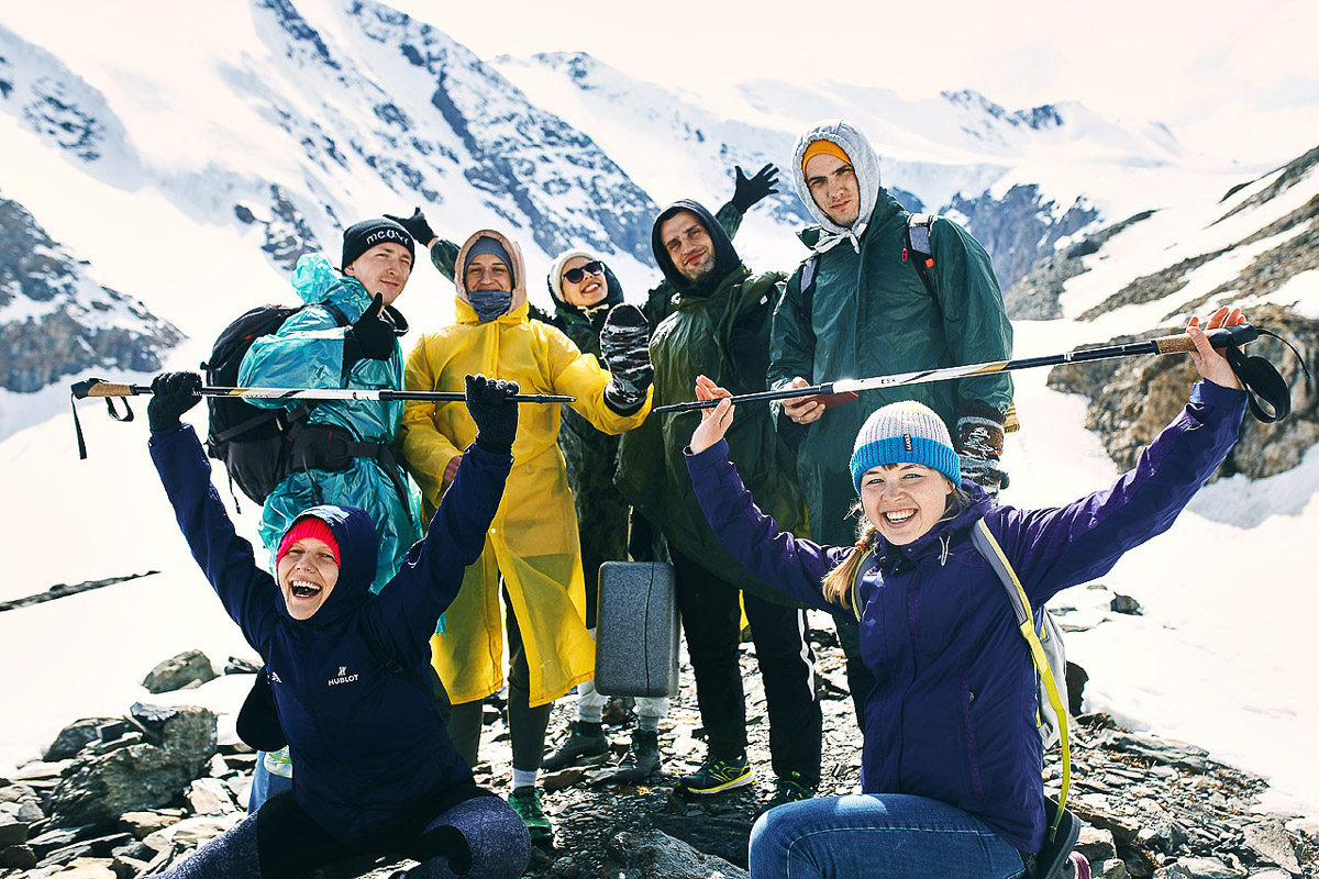 7 владимирских ребят отправились на Алтай, причем на русской машине. Добирались до места земляки 3 дня. По пути посетили множество городов. А по приезде рассказали нам, как сэкономить и что посмотреть в одном из самых красивых регионов страны.