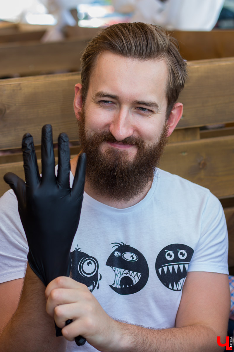 Команда блогеров устроила тест летней веранде гриль-бара “Грильмания”. Ребята дегустировали салаты, закуски, блюда на мангале, фруктовые чаи и десерты. А потом составили рейтинг самых вкусных блюд.