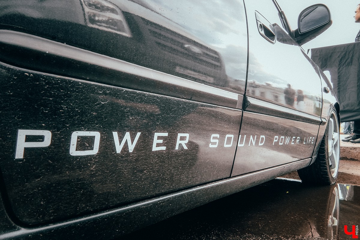 Во Владимире прошли соревнования по автозвуку. Чемпионат состоялся в рамках празднования Дня молодежи. Победителем стал Олег Писклов.