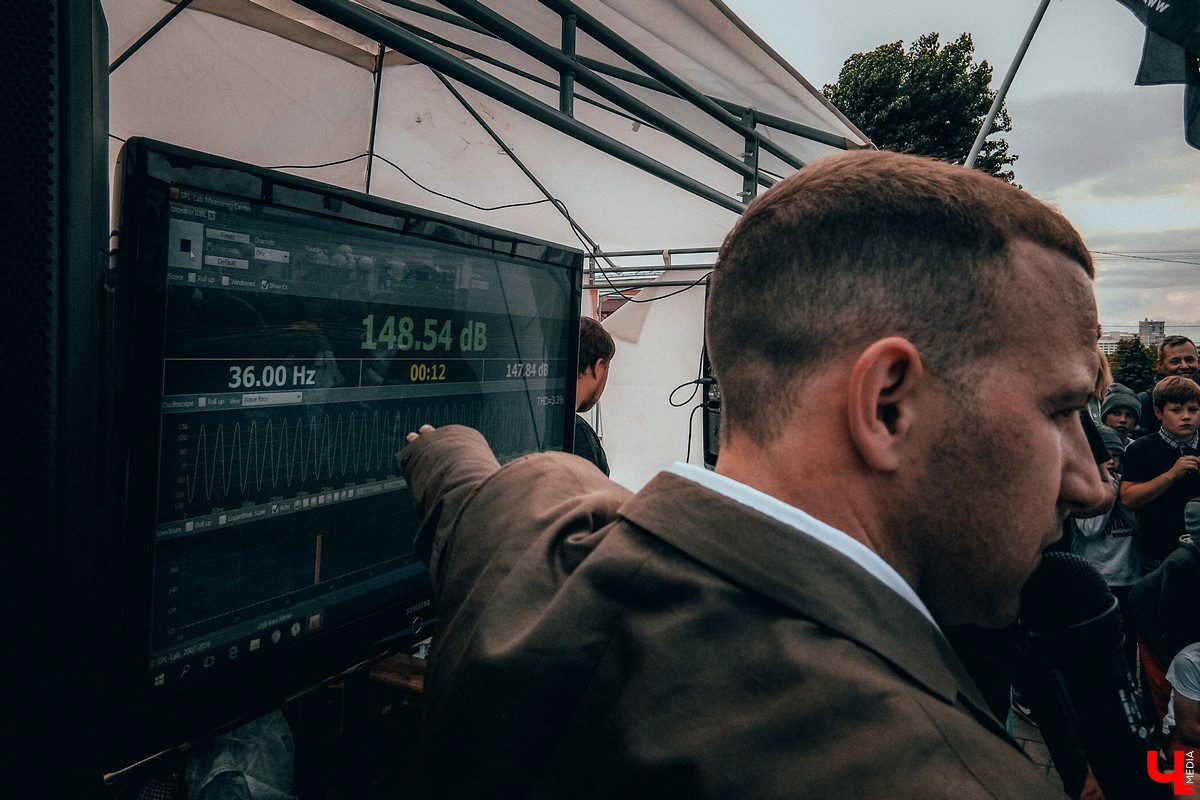 Во Владимире прошли соревнования по автозвуку. Чемпионат состоялся в рамках празднования Дня молодежи. Победителем стал Олег Писклов.