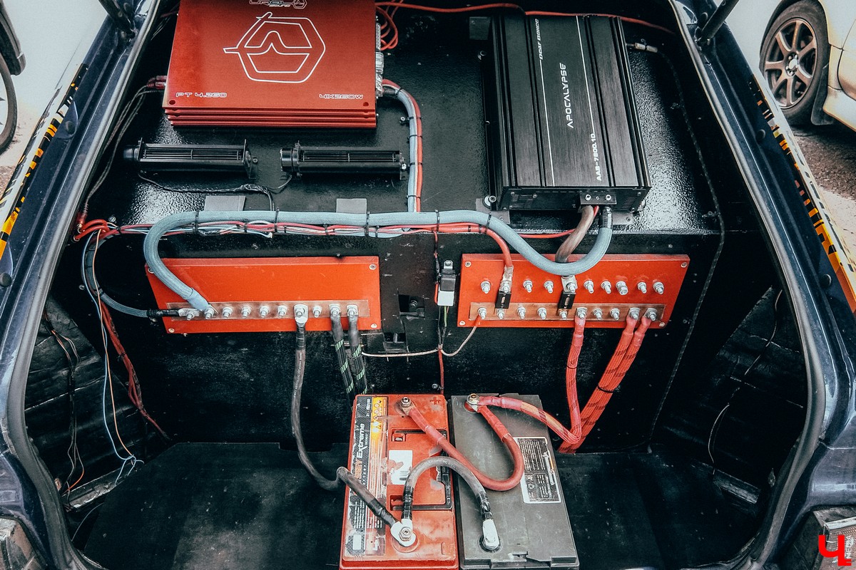 Во Владимире прошли соревнования по автозвуку. Чемпионат состоялся в рамках празднования Дня молодежи. Победителем стал Олег Писклов.