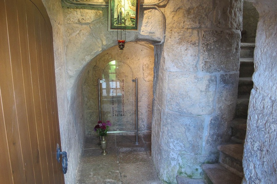 Ровно 845 лет назад в Боголюбове прервалась жизнь князя Андрея Боголюбского. В чем причина произошедшего в ночь с 28-го на 29-е июня 1174-го года? Однозначного ответа нет. Но мы попробуем его отыскать.