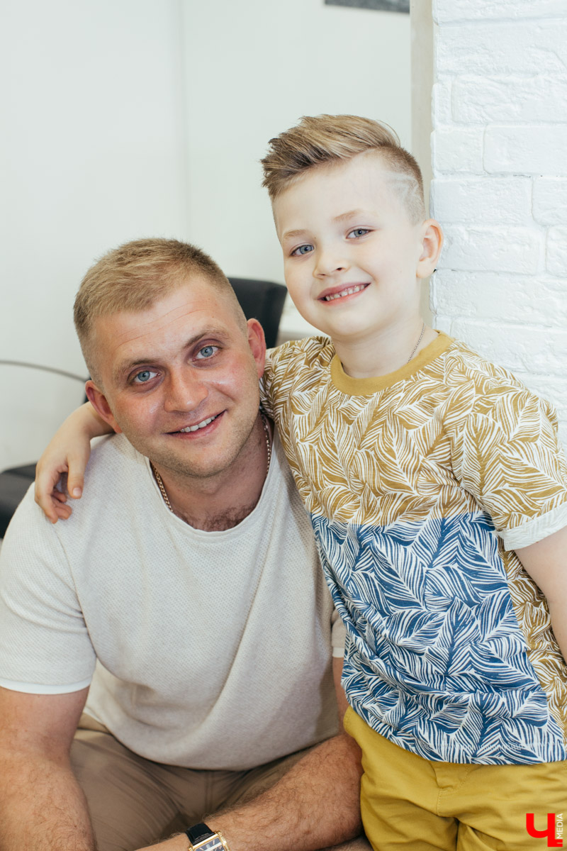 Какие мужские стрижки сейчас актуальны в нашем городе? Мы обратились с этим вопросом к специалисту, который работает в индустрии красоты (причем именно мужской) уже 15 лет.