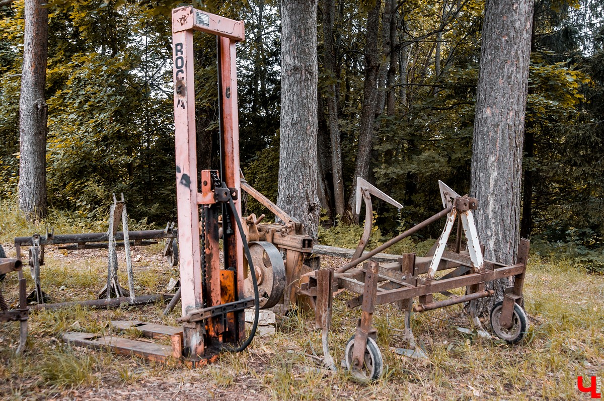 Экскурсия по имению Безобразовых в селе Патакино. Фотографии руин и сохранившихся построек