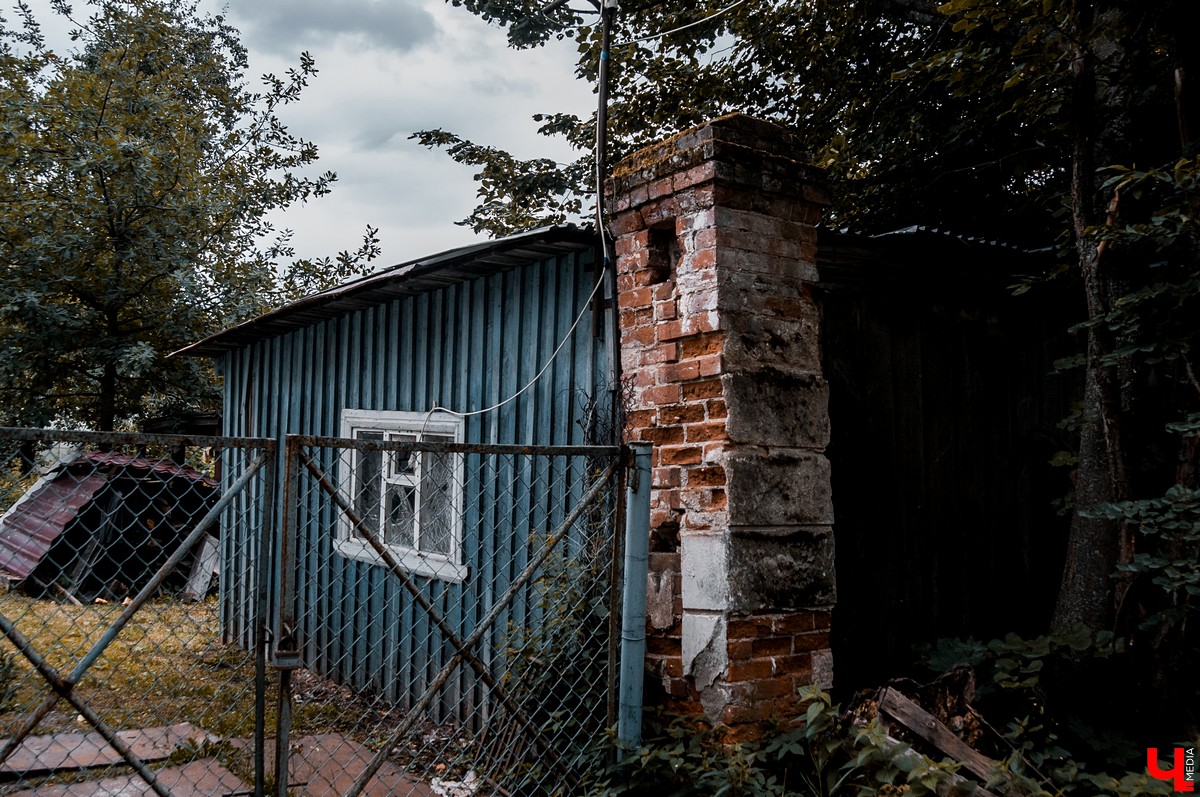 Экскурсия по имению Безобразовых в селе Патакино. Фотографии руин и сохранившихся построек