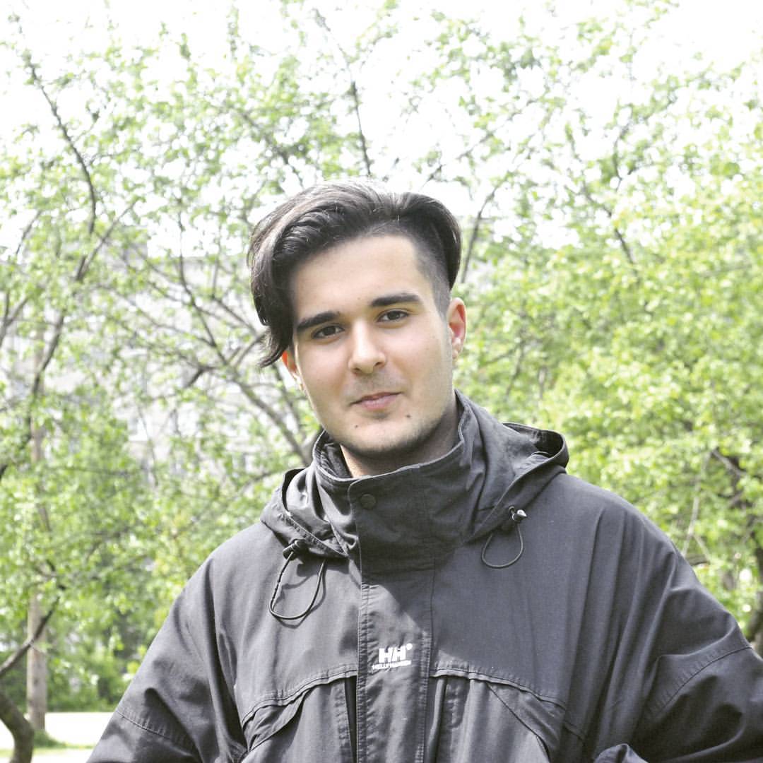 С 10-го июля во владимирском общественном транспорте подорожает проезд. Да-да, опять. И в автобусах сразу на 2 рубля. Зато оплачивать поездку банковской картой теперь можно и в троллейбусах, и в автобусах компании “Владимирпассажиртранс”.