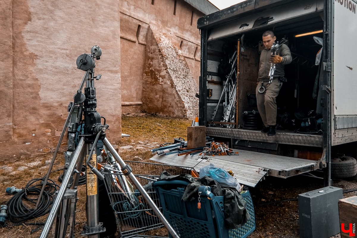 В Суздале прошли съемки сериала “Угрюм-река”. В город приехали известные актеры - Александр Балуев и Александр Горбатов. Сериал снимают для Первого канала.