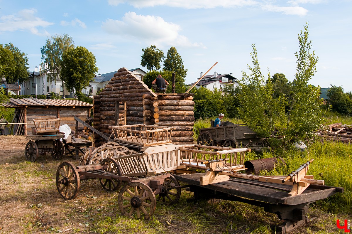 В Суздале прошли съемки сериала “Угрюм-река”. В город приехали известные актеры - Александр Балуев и Александр Горбатов. Сериал снимают для Первого канала.
