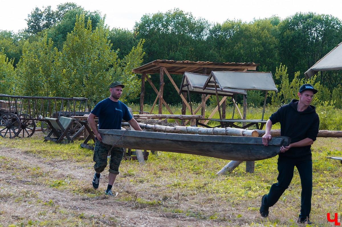 В Суздале прошли съемки сериала “Угрюм-река”. В город приехали известные актеры - Александр Балуев и Александр Горбатов. Сериал снимают для Первого канала.
