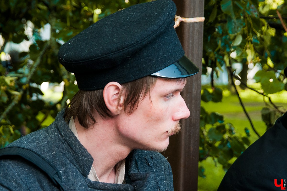 В Суздале прошли съемки сериала “Угрюм-река”. В город приехали известные актеры - Александр Балуев и Александр Горбатов. Сериал снимают для Первого канала.