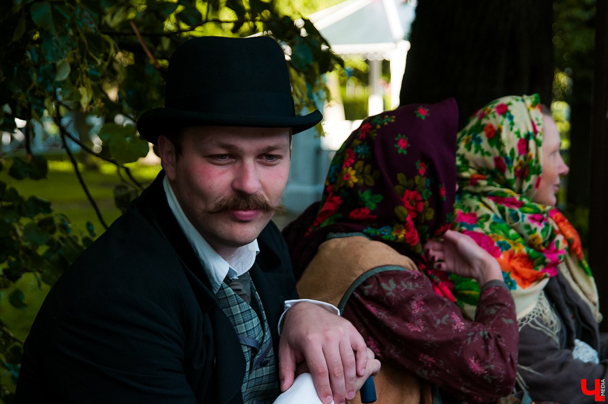 В Суздале прошли съемки сериала “Угрюм-река”. В город приехали известные актеры - Александр Балуев и Александр Горбатов. Сериал снимают для Первого канала.