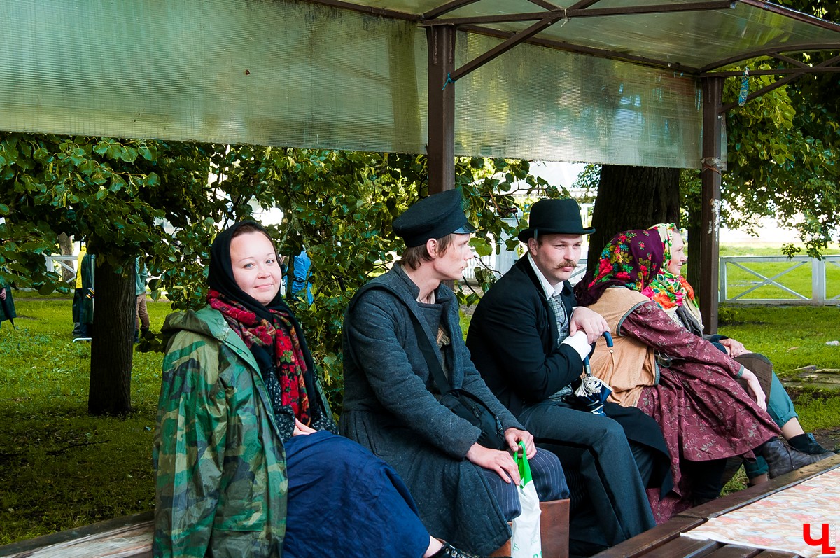 В Суздале прошли съемки сериала “Угрюм-река”. В город приехали известные актеры - Александр Балуев и Александр Горбатов. Сериал снимают для Первого канала.