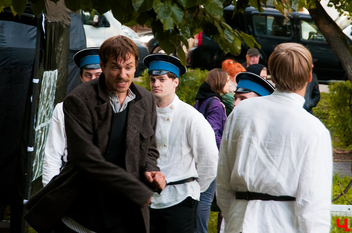 В Суздале прошли съемки сериала “Угрюм-река”. В город приехали известные актеры - Александр Балуев и Александр Горбатов. Сериал снимают для Первого канала.