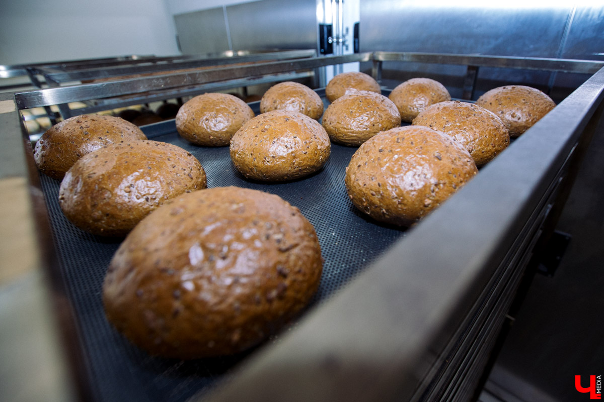 В начале июля “Роскачество” проверило 11 сортов мультизернового хлеба, которые пекут в ЦФО. Среди них были два продукта из Владимирской области. Как эксперты оценили наш хлеб?