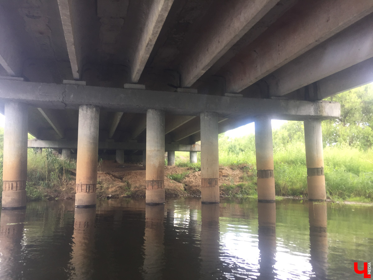 Корреспондент “Ключ-Медиа” сплавился на байдарке по реке Судогда. Маршрут пролегал от одноименного города до места впадения реки в Клязьму. Какие же локации стали самыми интересными? Узнаете, прочитав наш материал.