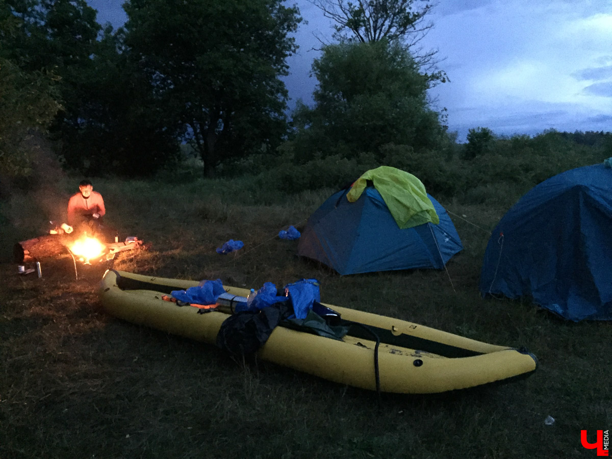 Корреспондент “Ключ-Медиа” сплавился на байдарке по реке Судогда. Маршрут пролегал от одноименного города до места впадения реки в Клязьму. Какие же локации стали самыми интересными? Узнаете, прочитав наш материал.