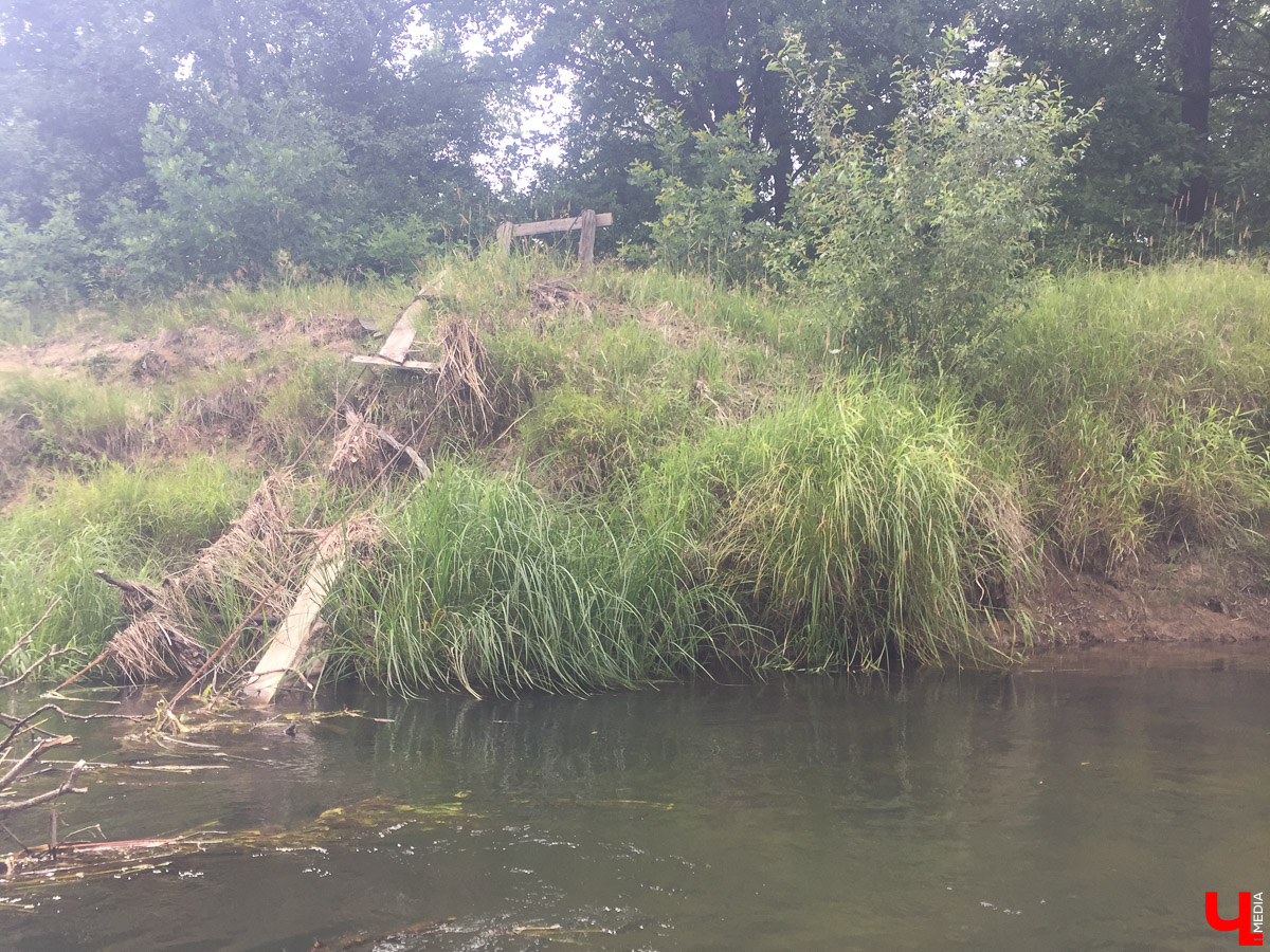 Корреспондент “Ключ-Медиа” сплавился на байдарке по реке Судогда. Маршрут пролегал от одноименного города до места впадения реки в Клязьму. Какие же локации стали самыми интересными? Узнаете, прочитав наш материал.