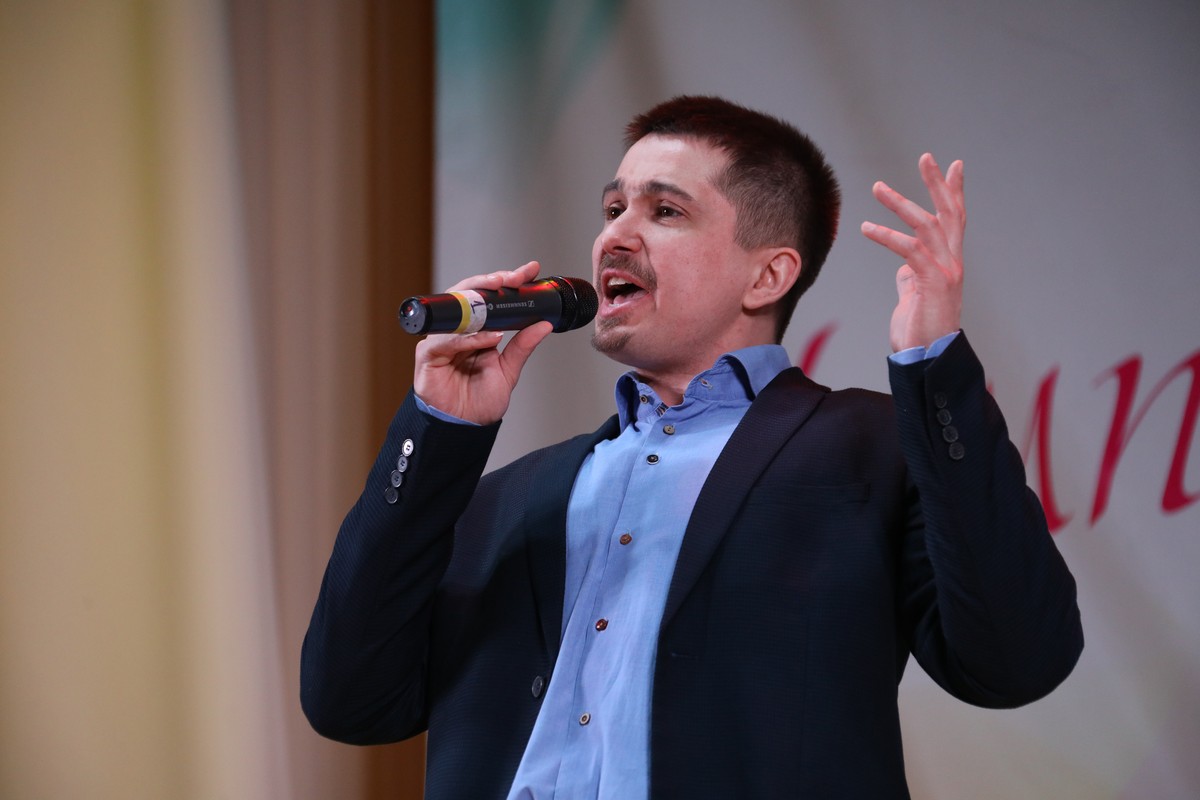 Владимирский певец Евгений Кочергин проходил кастинг на роль в мюзикле “Солдат любви” группы A'Studio. Вокалист рассказал и о других пробах в различные проекты