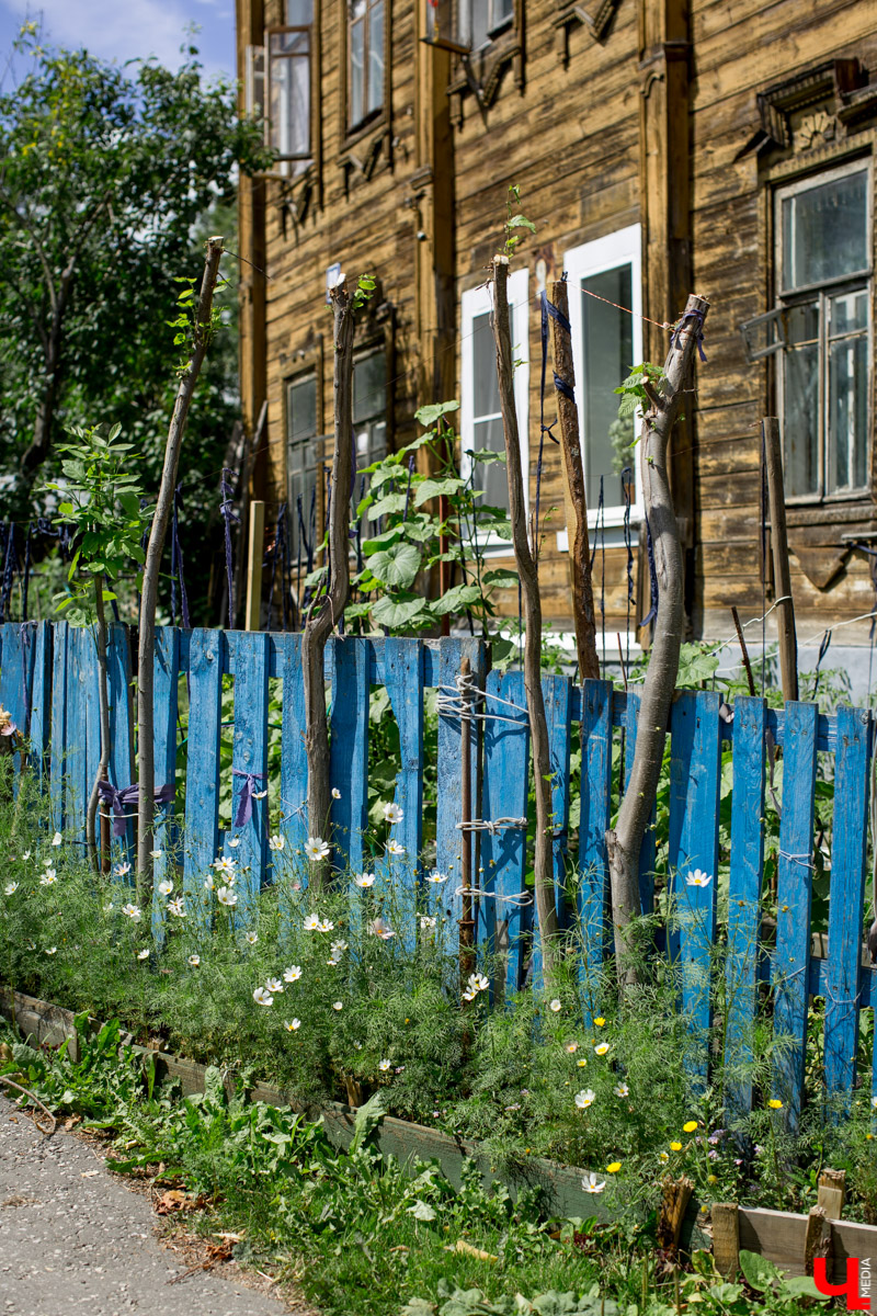 Архитектурная летняя школа “Точка роста” проводит воркшоп по исследованию и переосмыслению старой жилой застройки города Владимира.