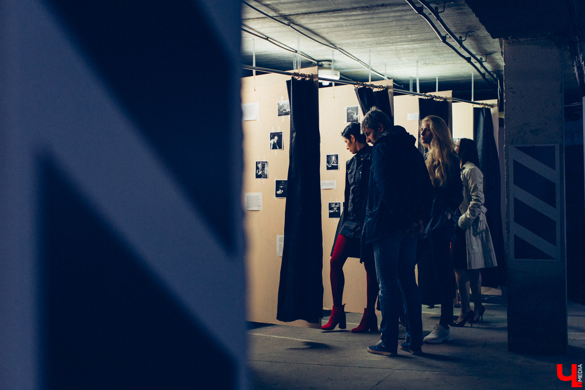 Во Владимире открылась выставка современного искусства «OUT.Наружу». Она вызвала возмущение местных активистов и собрала в своих стенах всю творческую тусовку города.