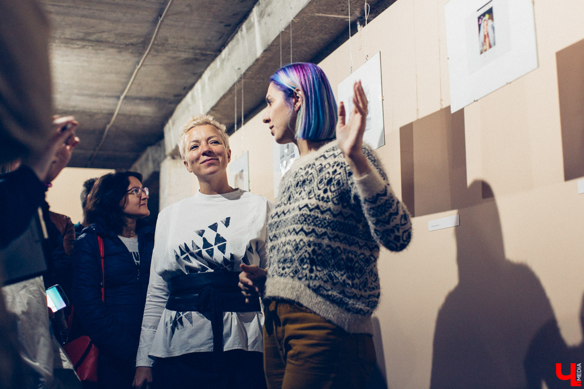 Во Владимире открылась выставка современного искусства «OUT.Наружу». Она вызвала возмущение местных активистов и собрала в своих стенах всю творческую тусовку города.