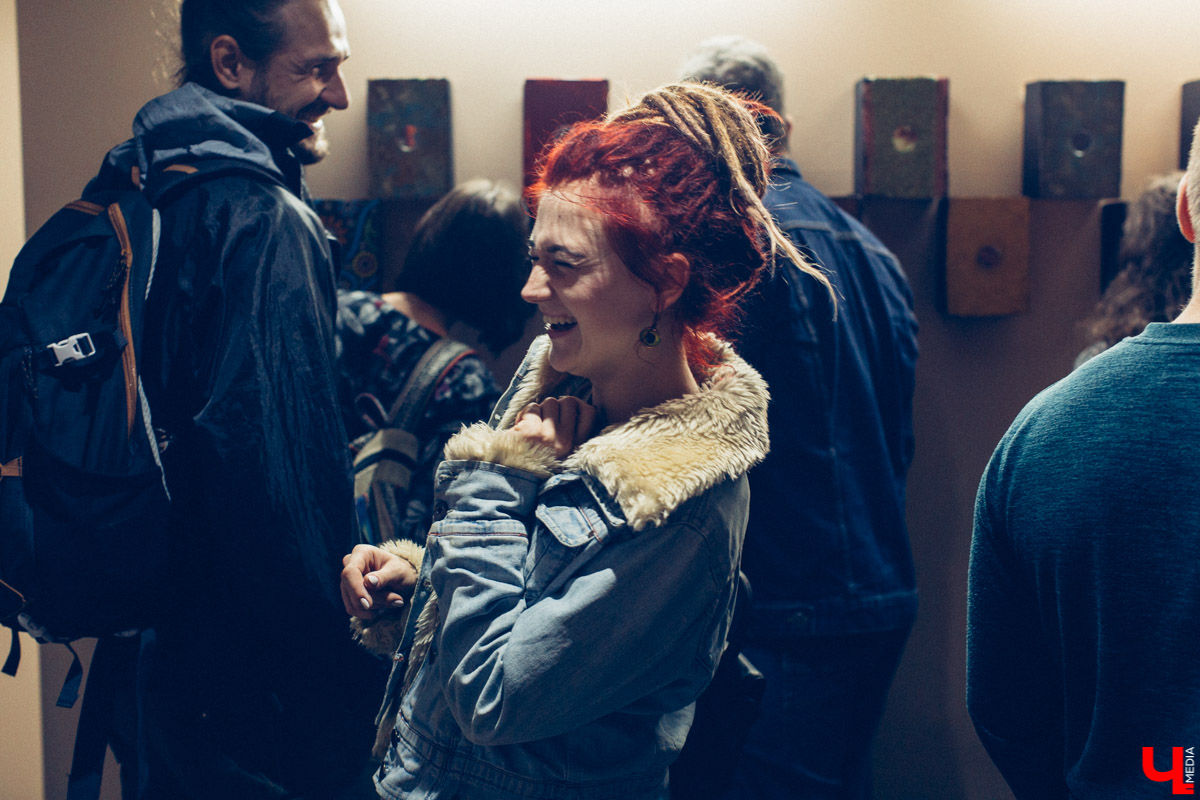 Во Владимире открылась выставка современного искусства «OUT.Наружу». Она вызвала возмущение местных активистов и собрала в своих стенах всю творческую тусовку города.