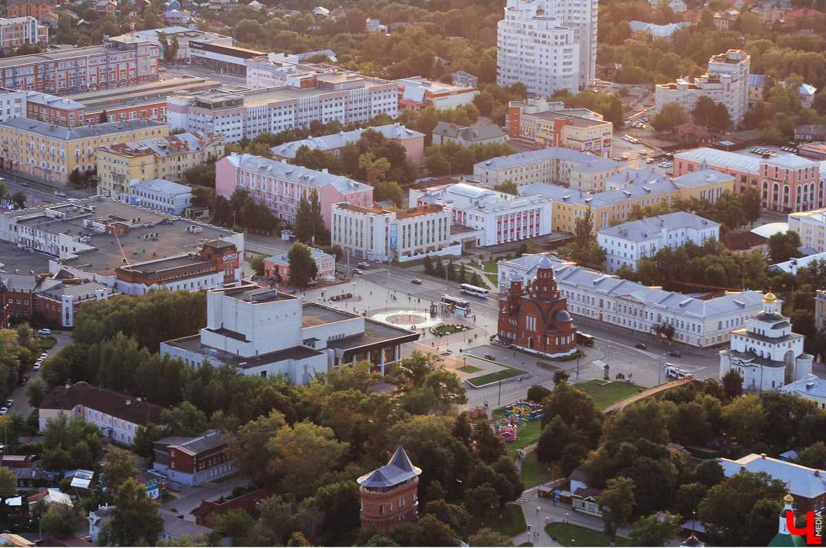 Корреспондент “Ключ-Медиа” пролетел на паралете над центром Владимира. И делится своим опытом.