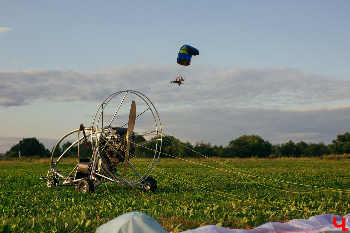 Корреспондент “Ключ-Медиа” пролетел на паралете над центром Владимира. И делится своим опытом.