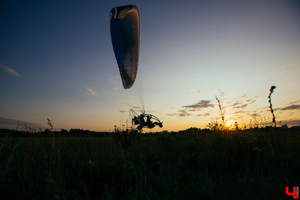 Корреспондент “Ключ-Медиа” пролетел на паралете над центром Владимира. И делится своим опытом.