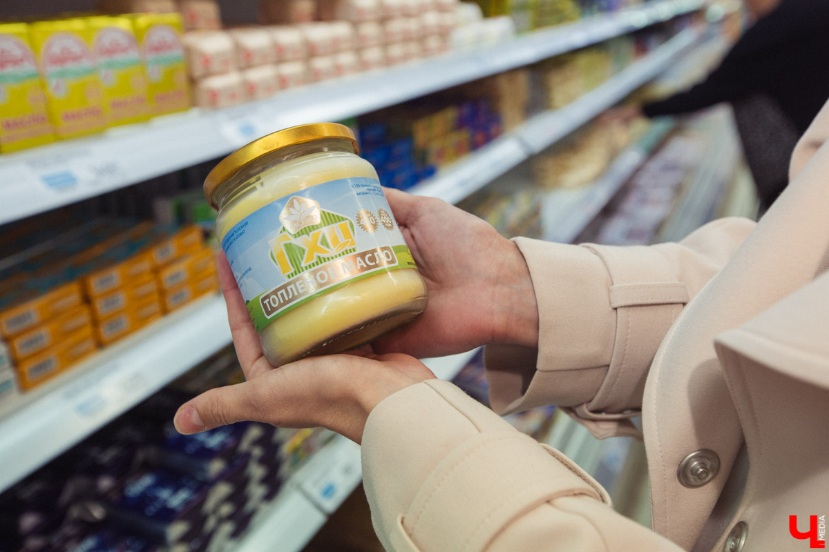 Семья Орловских испекла “Медовик” с владимирским крыжовником и экобананами из Эквадора.