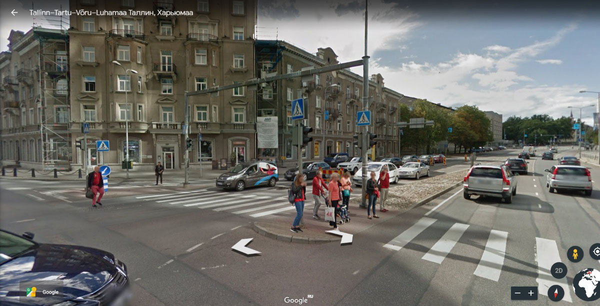 Во Владимире установили 2,5 км ограждений рядом с перекрестками. Это сделано для повышения безопасности дорожного движения. Но есть у ноу-хау серьезные минусы. Мы попросили архитекторов предложить альтернативные способы.