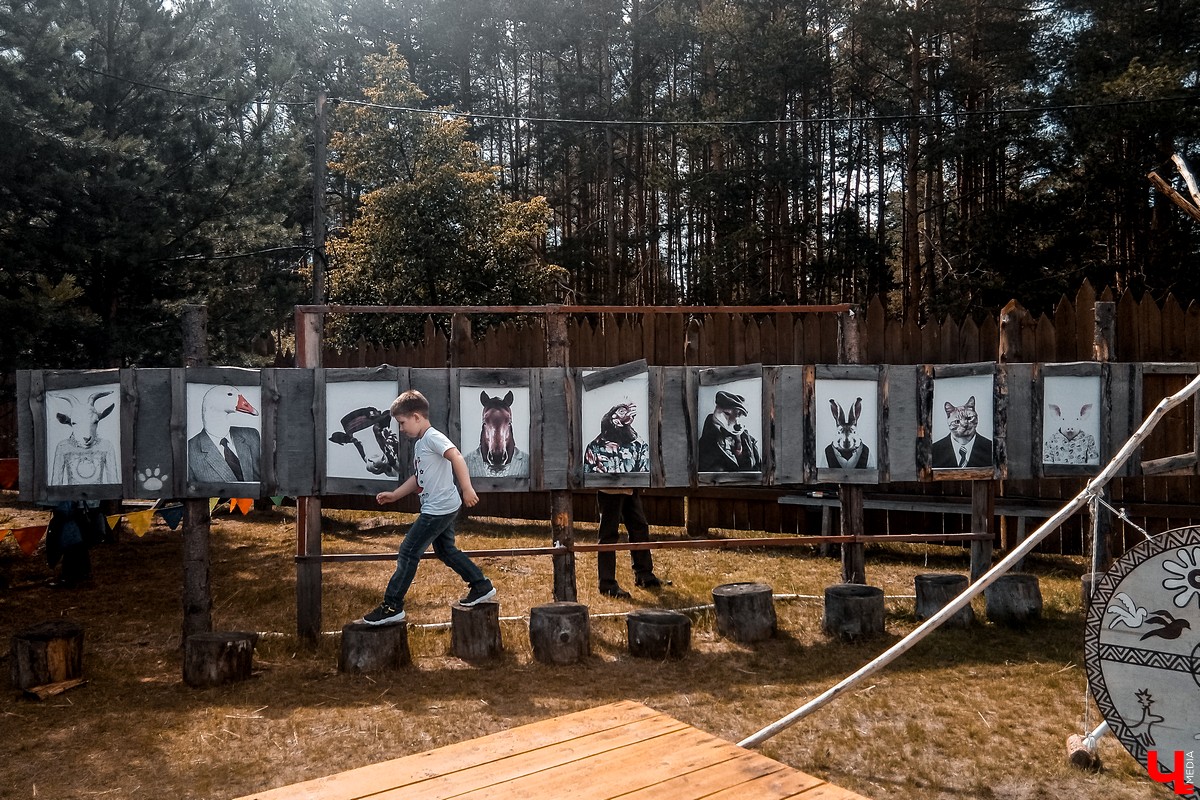 Во Владимире прошел 20-й праздник Сабантуй. В нем приняли участие татары и башкиры. Они устроили национальные забавы и угостили владимирцев необычными блюдами