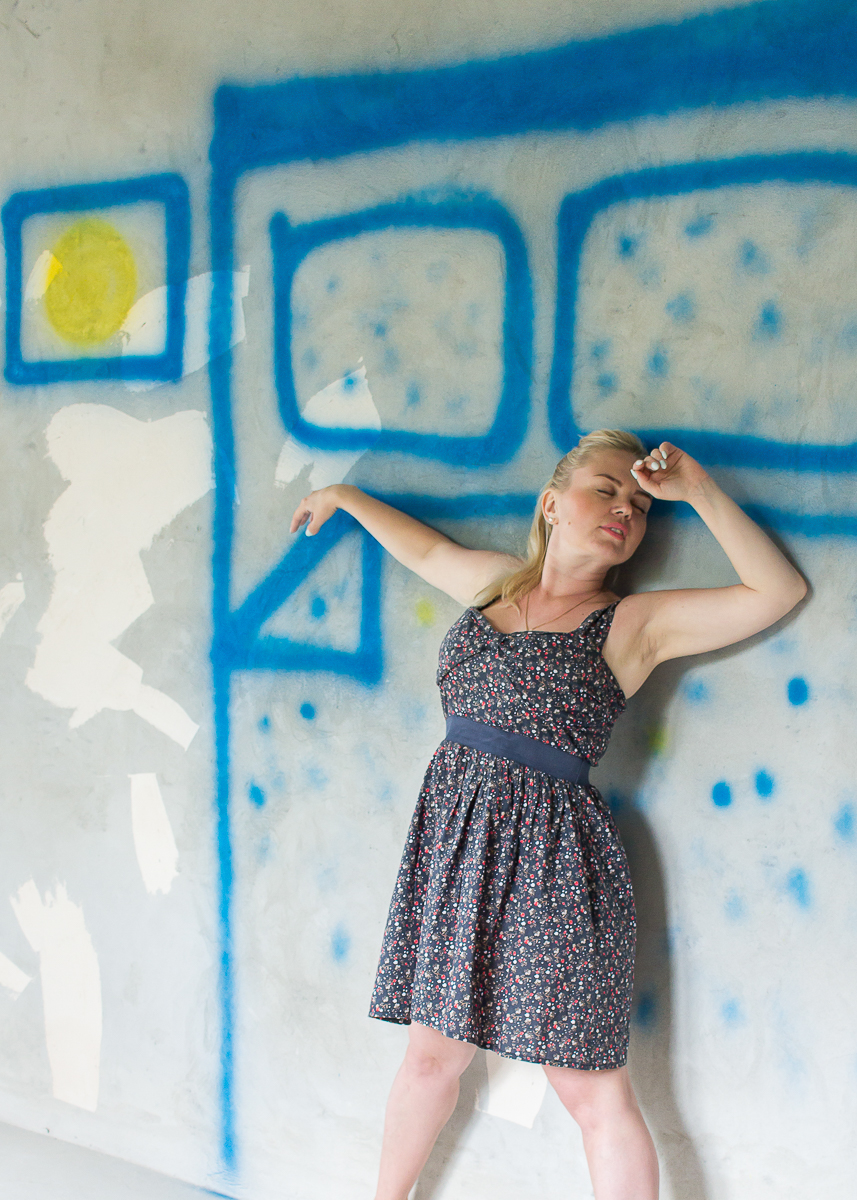 В строительном реалити-шоу «Большой ремонт» теперь можно будет наблюдать, как владимирский дизайнер Максим Рыжов помогает блондинке Полине завершить ремонт в новой квартире без жертв и стресса