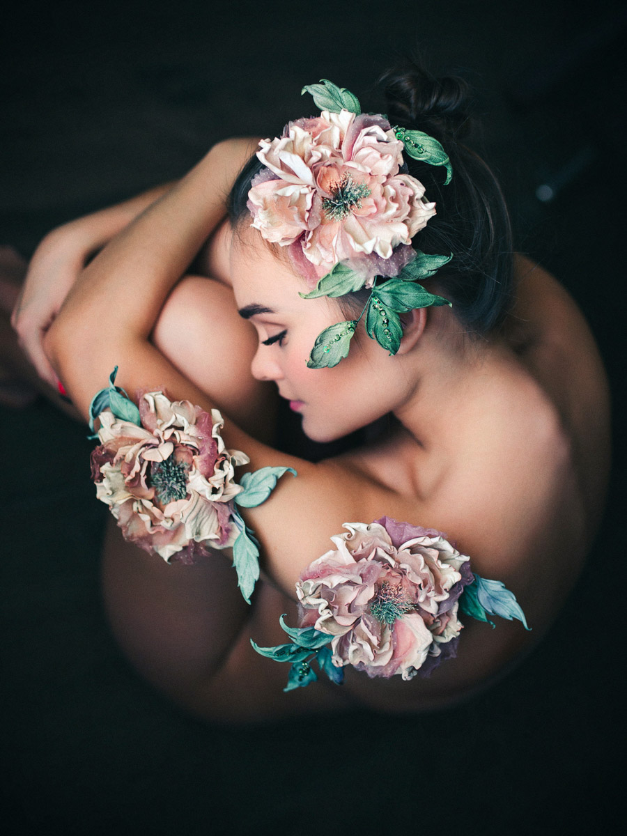 Фотограф из Коврова Константин Коёкин победил в престижном конкурсе 35AWARDS. Его ню-фотографии вошли в международный Топ-100