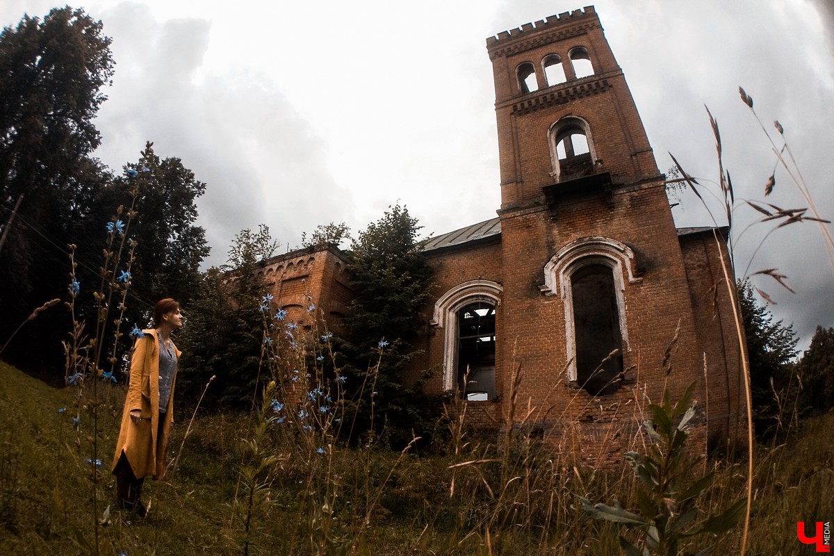 Экскурсия по замку Толей - главному зданию в ансамбле усадьбы Федоровского села
