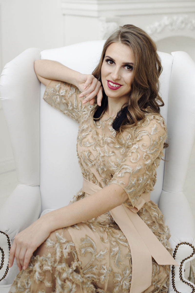 Губернатор и мэр обсуждают возможный переезд ЗАГСа с улицы Растопчина поближе к центру. Предложены два варианта. Что думают о них горожане?