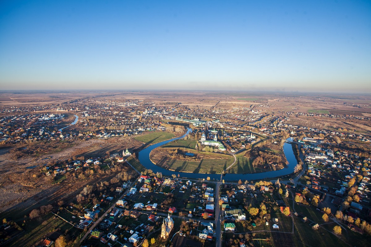  25 и 26 июля в Суздале будут снимать романтическую комедию “Золотое кольцо”. Почему горожане настороженно отнеслись к приглашению в массовку