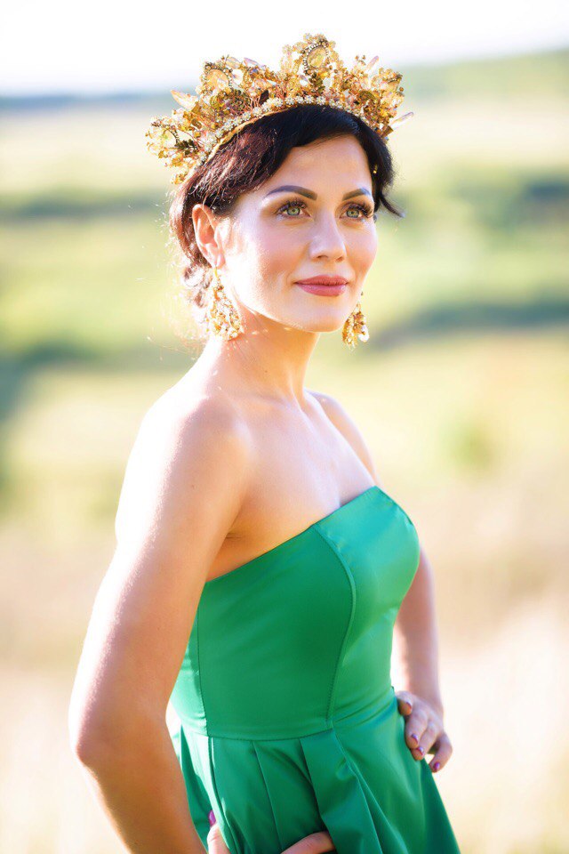 Владимирские красавицы Юлия Шелль, Татьяна Кабина, Наталья Баранкова и Светлана Дроздова поделились бьюти-секретами, порассуждали о счастье и зависти