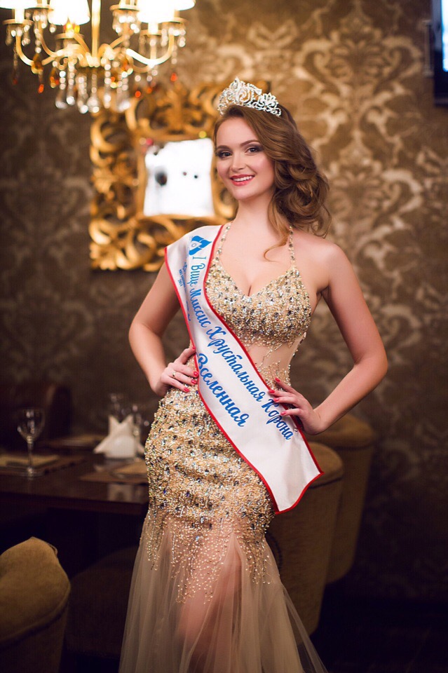 Владимирские красавицы Юлия Шелль, Татьяна Кабина, Наталья Баранкова и Светлана Дроздова поделились бьюти-секретами, порассуждали о счастье и зависти