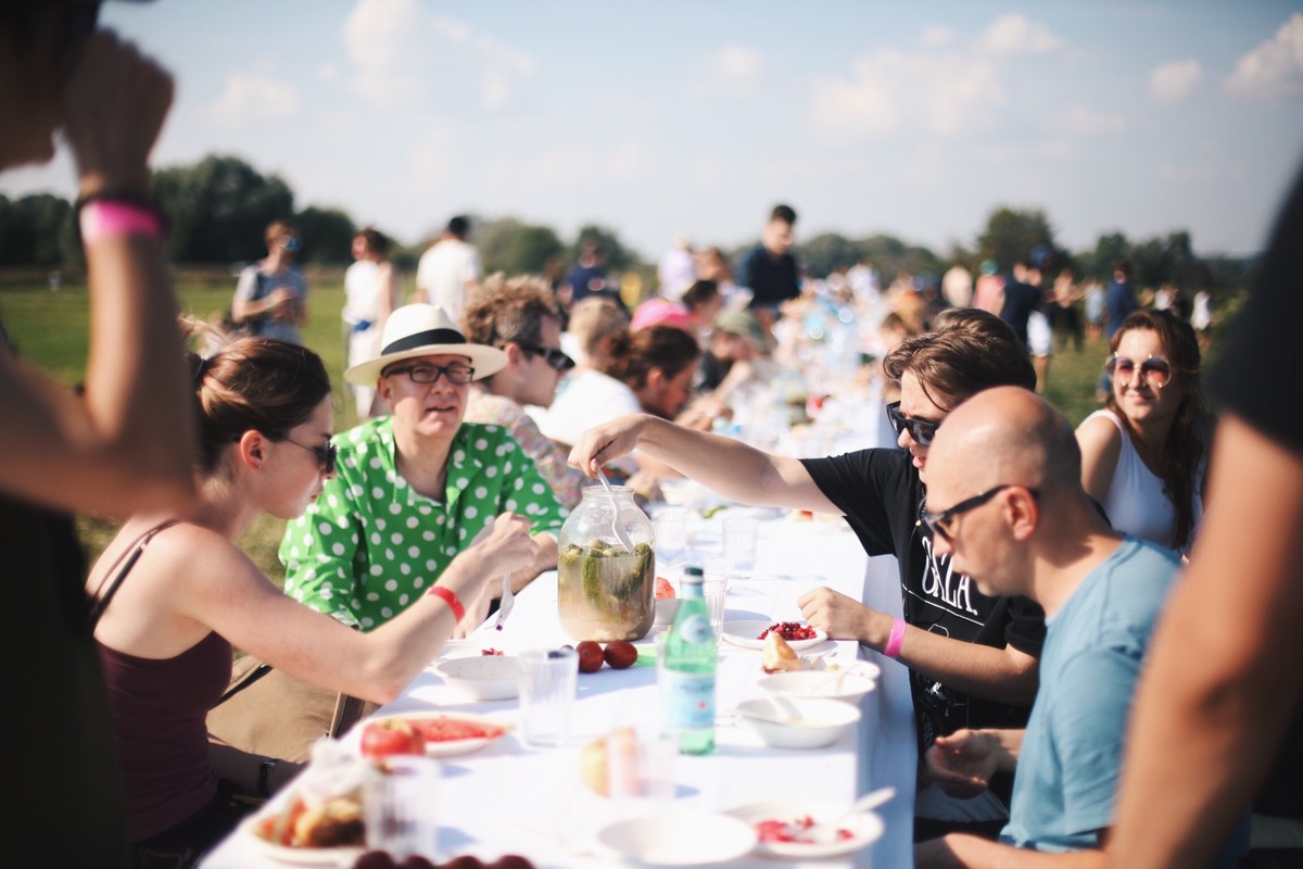 С 3 по 11 августа в Москве, Санкт-Петербурге, а также в поезде Москва – Владимир и на реке Нерль в Суздале пройдет передвижной фестиваль искусств «Человек мира»